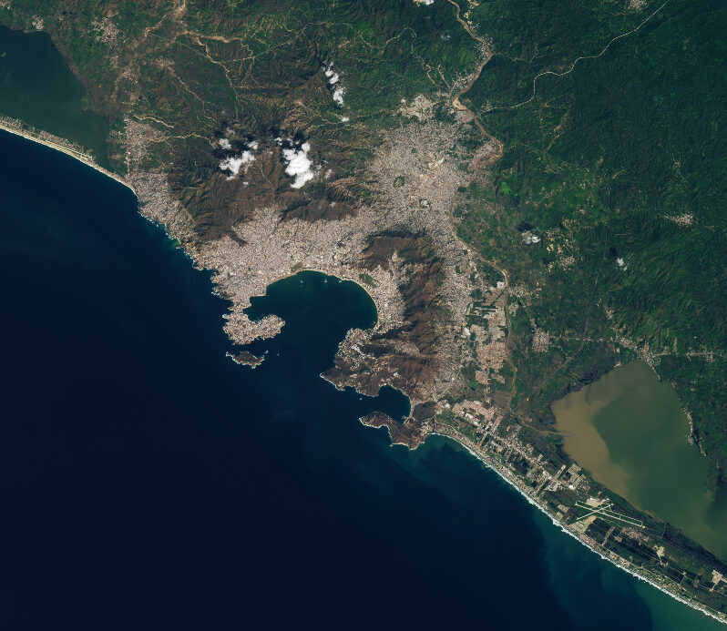 satellite image of Acapulco after hurricane Otis